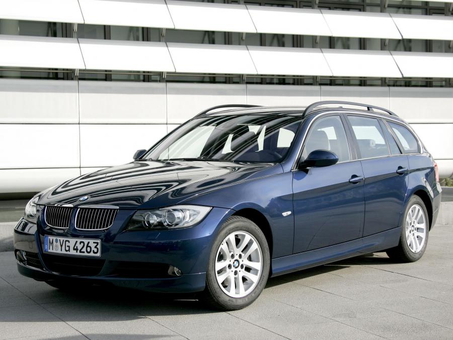  BMW 325i Touring 2006 года  (фото 10 из 16)